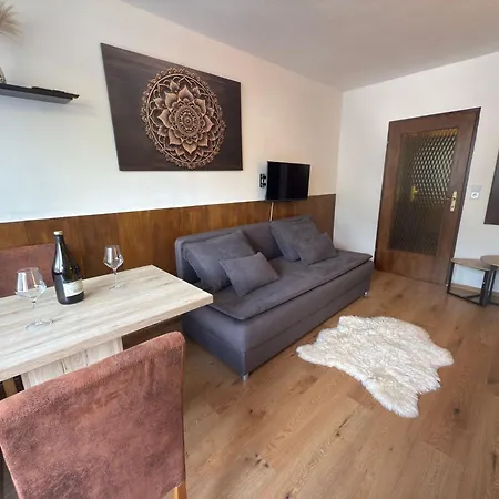 Alpine Escape With Kitzsteinhorn View Apartmán