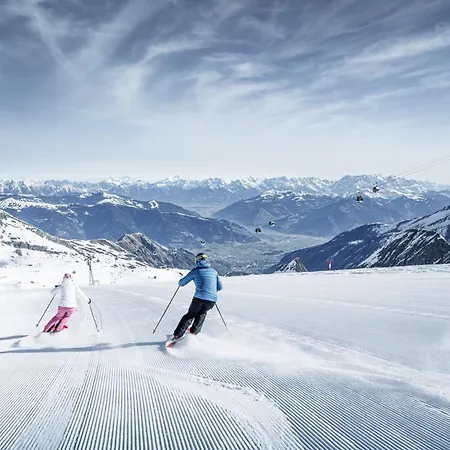 아파트 Alpine Escape With Kitzsteinhorn View