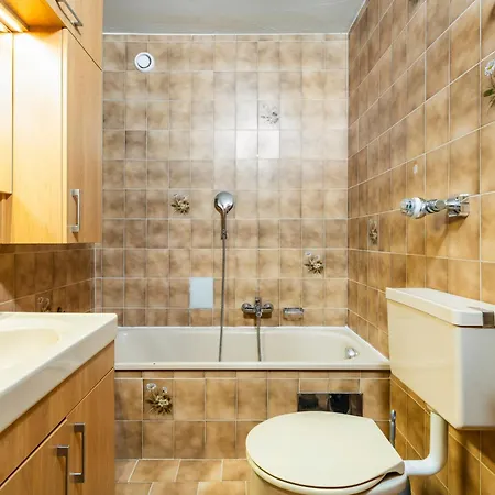 Alpine Escape With Kitzsteinhorn View 아파트 *