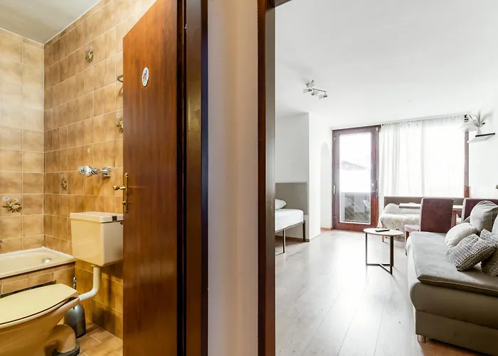 Alpine Escape With Kitzsteinhorn View