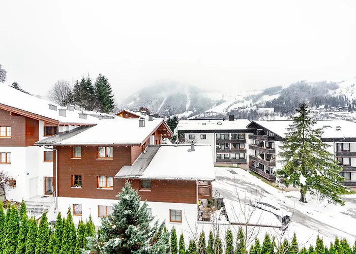 Alpine Escape With Kitzsteinhorn View Apartmán *